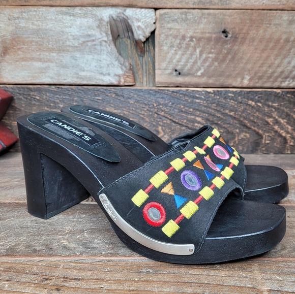 Candie's Shoes - Vtg Candie's Boho Wooden Leather Slip On Heels